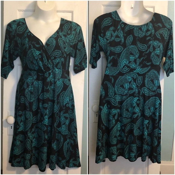 Igigi Dresses & Skirts - Green Paisley Faux Wrap Igigi Dress - 2X